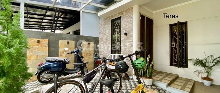 Rumah Siap Huni 2 Lantai Lokasi Strategis di Graha Raya 1