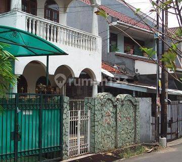 Rumah 2 lantai di Petojo Jakarta Pusat  1