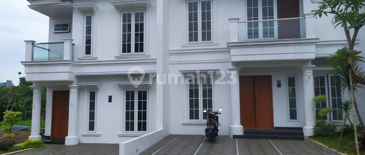 For Sale 2-Story Cluster House in Pejaten, South Jakarta 1