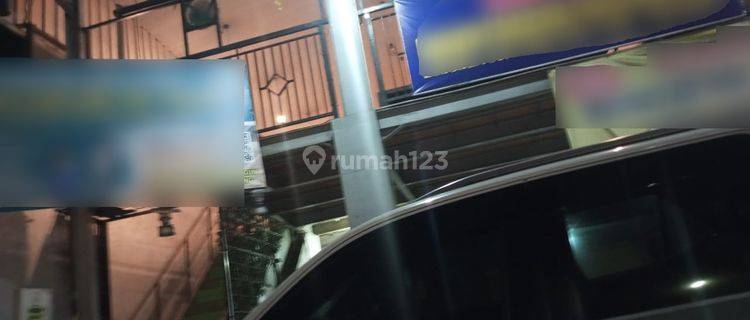 Ruko Jalan Utama Jendral Sudirman Dekat Stadion 1