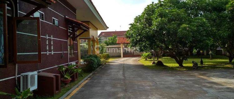 Hunian Semi Villa Furnished Griya Serdang Indah 1