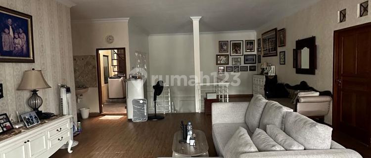 Rumah 2 Lantai Cantik Siap Huni Di Custer Graha Raya Dekat Pintu Toll Parigi 1