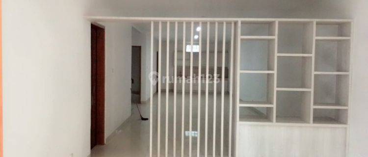 Rumah Bagus Furnished SHM di Kembar Timur, Bandung 1