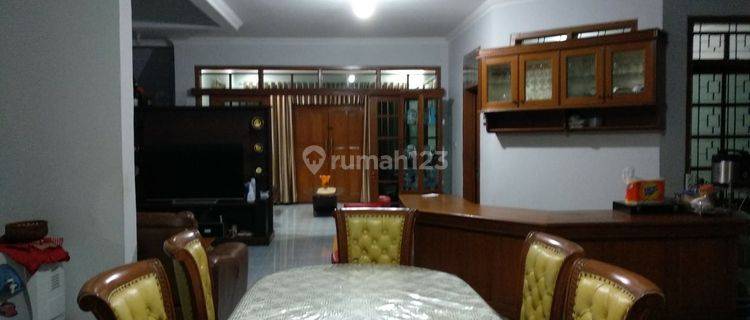 Rumah Bagus Semi Furnished SHM di Kurdi, Bandung 1