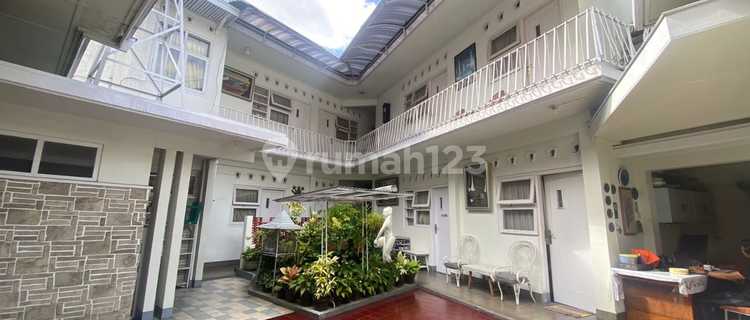 Rumah Bagus Unfurnished SHM di Sayap Riau, Bandung 1