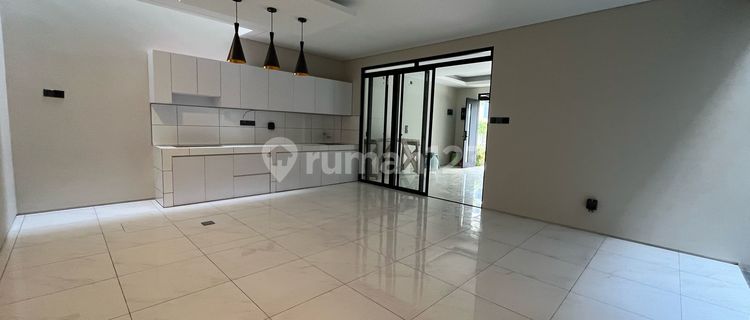 Rumah KBP Punawangi Luas Nyaman Bagus Unfurnished SHM Kota Baru Parahyangan, Bandung 1