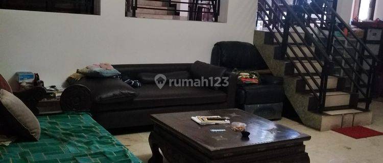 Disewakan Rumah Mewah, Lokasi Sejuk, di Dataran Tinggi Bandung 1