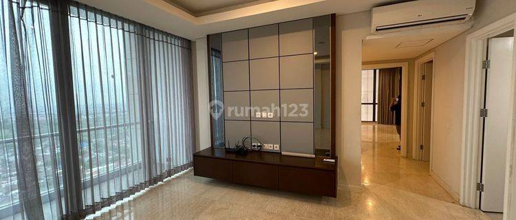 Jual Apartemen Voila Ciputra World 4 BR Lanta 29 Semi Furnish Lux 1