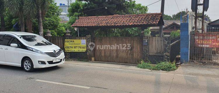 Rumah di jalan raya hankam jatiwarna SHM Timur 1