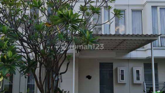 Dijual rumah pakuwon tandes 1