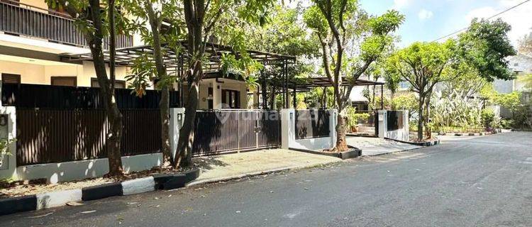 For Sale Rumah Dalam Komplek Posisi Hoek Dengan Row Jalan Lebar 1