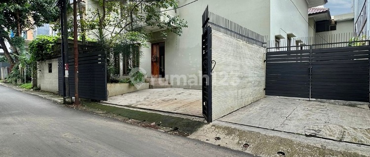 For Sale Asri, Terawat, Halaman Belakang Luas di Cipete - Cilandak 1