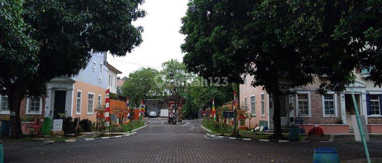 Dijual Townhouse cantik (Hook) dekat toll Karawaci  1