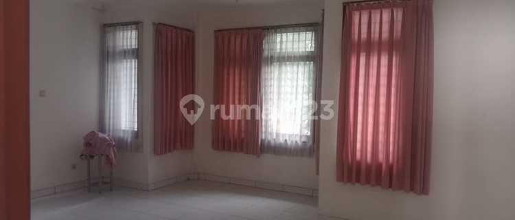 Dijual Rumah Bagus 2 Lantai Nyaman Siap Huni Lokasi di Komplek Dadali Bandung 1