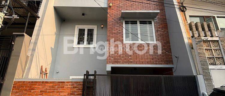 RUMAH TANJUNG DUREN JAKARTA BARAT 1
