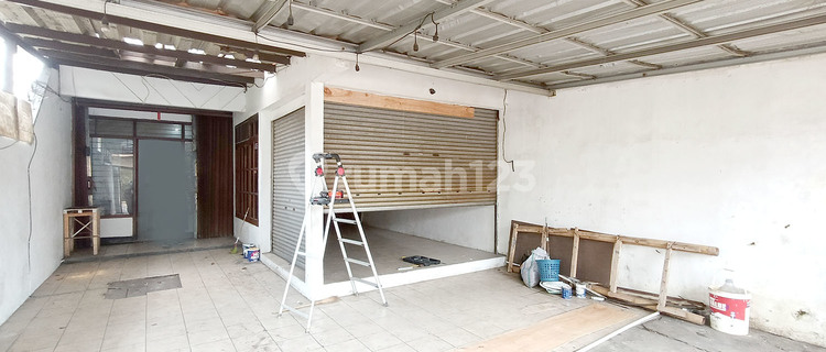 Ready-to-use Cibaduyut Shop House Well-maintained bustling 1