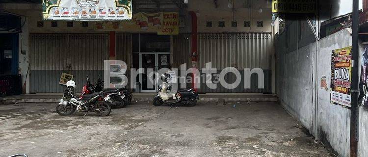 DISEWAKAN DAN DIJUAL  RUKO 3 LANTAI DI TENGAH KOTA DI BANJARMASIN 1