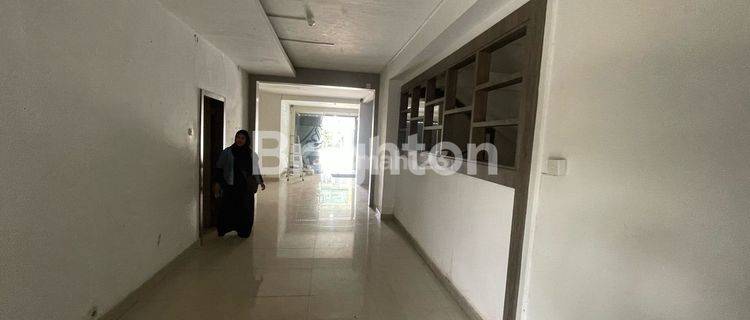 DISEWAKAN TEMPAT KOMERSIAL DI TENGAH KOTA MAKASAR 1
