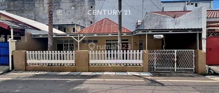 Rumah Strategis Dan Siap Huni Dekat Jalan Ratulangi 1