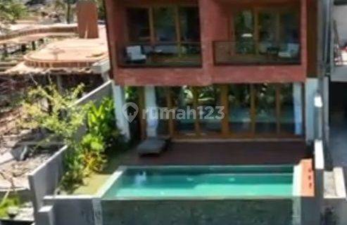 Villa 4 Kamar dengan Private Pool Dekat Ritz Carlton Ubud 1