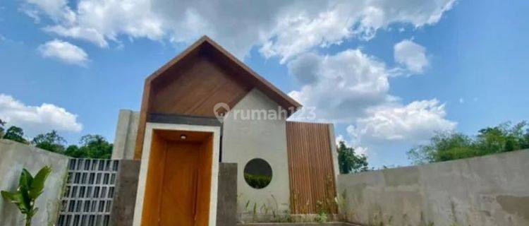 Villa 2 Lantai Baru SHM View Sungai Hutan di Tabanan 1