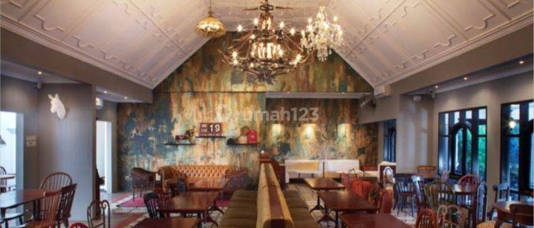 Ruang Usaha Strategis di Dago Mainroad Ex Bistro 1