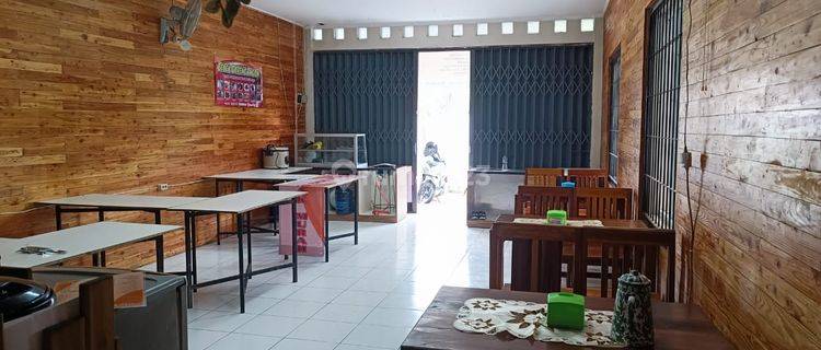 Ruko Strategis Di Depan Komplek Perumahan Di Nanjung 1