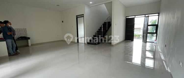 Rumah Nyaman Terawat di Pondok Hijau Bandung 1