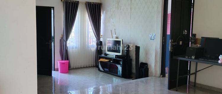 Murah Rumah Modern Semi Furnished di Bumi Adipura 1