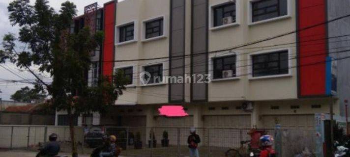 Ruko Baru 3 lantai di Jalan rajawali 1