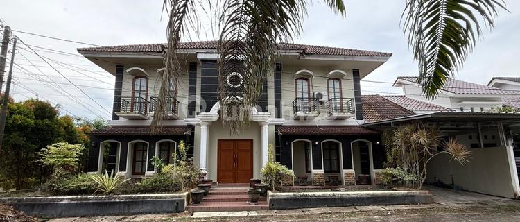For Sale Ready-to-Live Luxury House in Graha Loka Bagus Housing 1