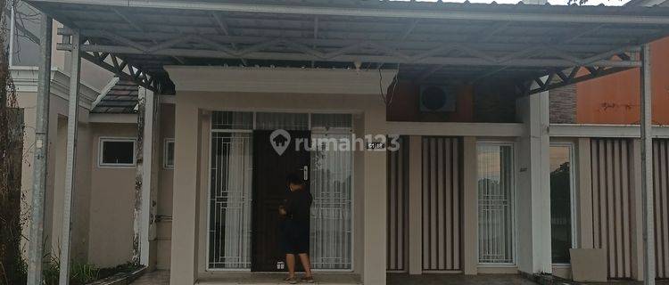 Rumah huni. Perumahan citraland. Sudah renov. Konsep bagus. Halaman luas. 1