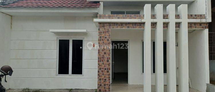 Jual Cepat. Bu .rumah Di Jalan Olahraga Asam, 1 Lantai Setengah. Minimalis Moder.  1