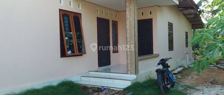 Jual Rumah Hunian. Daerah Toboali. Luas Tanah Bisa Buat Bisnis.  1