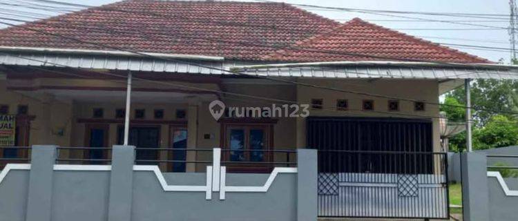 Dijual Rumah Hunian Dekat Pusat Kota. Kondisi Sangat Bagus. SHM di Jl. Kacang Pedang, Kacang Pedang, Kec. Gerunggang, Kota Pangkal Pinang, Kepulauan Bangka Belitung, Taman Sari Bagus 1