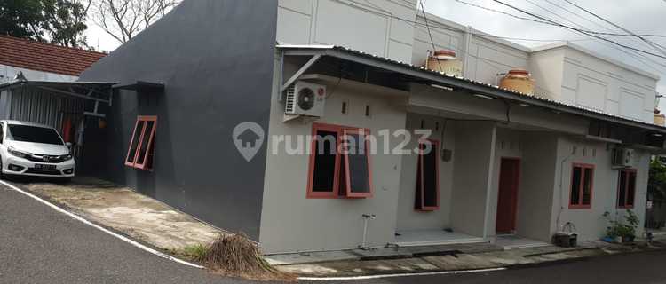 Dijual Kost2an 9 Pintu. Lokasi Jalan Perbakin Girimaya 1