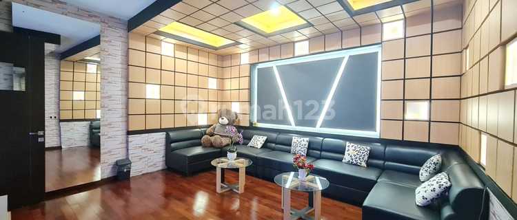 Rumah Cantik Full Furnished Ada Kolam Renang Kota Baru Parahyangan 1