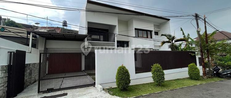 Rumah 2 Lantai Furnish Di Budi Sari 1