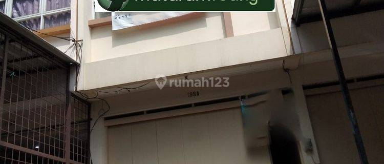 Dijual Ruko, Bangunan Baru 3  Lantai Di Jl. Terusan Buahbatu 1