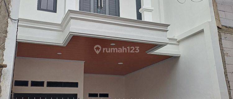 Rumah modern , di jual , super strategis  1