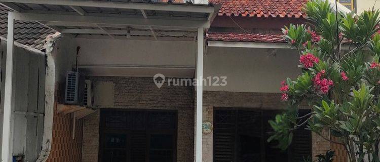 Rumah Di Bawah Harga Pasaran Dengan Akses 2 Mobil Di Komplek 1