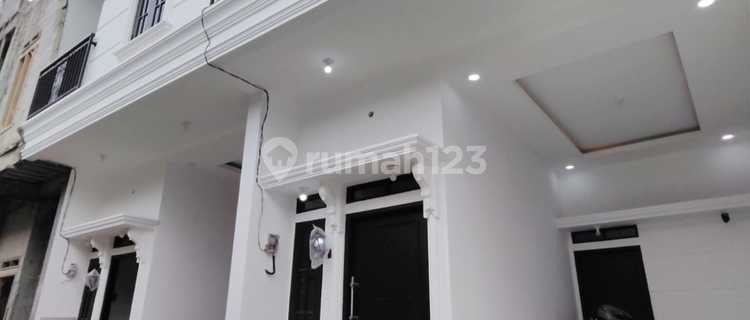 Rumah Classic 2,5 Lantai Termurah di Condet Dekat Cawang 1
