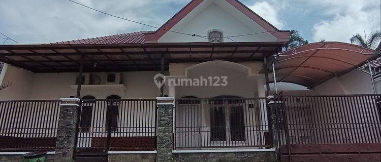 DIJUAL Rumah Nyaman dg Desain Minimalis Kawasan Malang Kota E254 1
