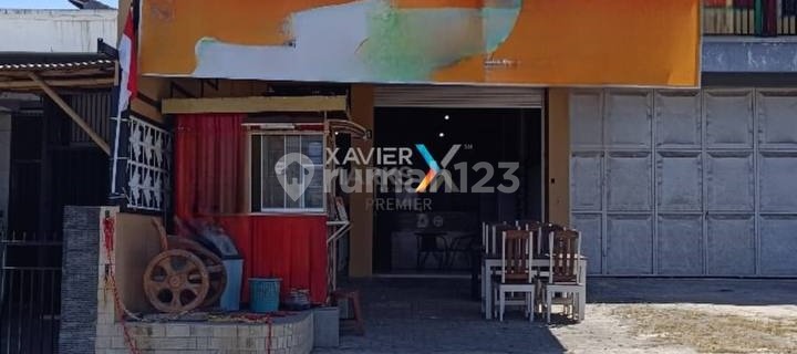 For Sale: Minimalist 2-Story Shophouse in Well-Maintained Condition, Already Adapted for Residential and Business Use. Located on a Main Road, Ideal for Business. Strategic Location Near the City Center with Easy Access to All Areas in Mutiara Jingga Residence, Tasikmadu, Malang City H502. 1