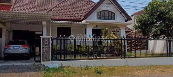 DISEWAKAN Rumah Full Furnish dan Terawat di Perum Elit Araya D598 1