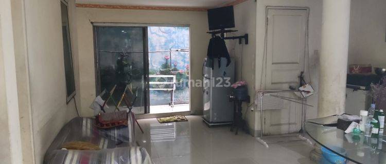 Rumah Pik Florence Pantai Indah Kapuk 8x20 3.5 Lantai 4 Kamar Tidur Hadap Utara Semi Furnished SHM Siap Huni 1