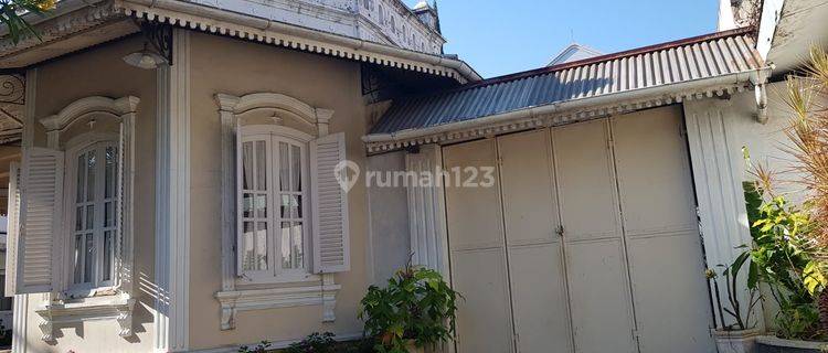 1863. Dijual rumah  Jln PB. Sudirman Batu 1