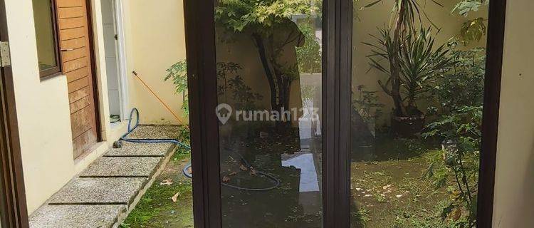 Disewakan Rumah Minimalis Ada Kolam Renang di Cluster Arana Harapan Indah 1