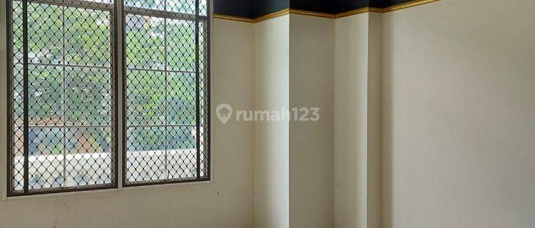 Ruang-usaha di Belleza Shopping Arcade, Jakarta Selatan 65 m Bagus 1