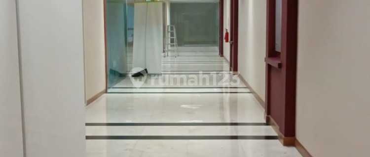 Ruang-usaha di Slipi, Jakarta Barat 105 m Bagus 1